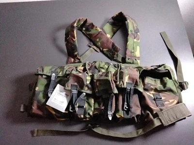 Highlander Military taktische Weste Einsatzweste Chest Rig 6 Taschen Flecktarn - Bild 1 von 4