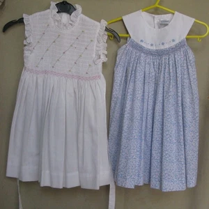 2 x vintage girls cotton blend smocked floral dresses dress age 4-5 yrs - Picture 1 of 8