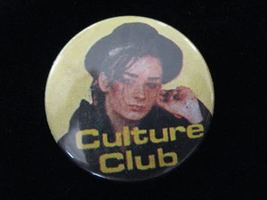 Culture Club-Boy George-Yellow-New Wave-Pin Badge Button-80's Vintage-Rare - Picture 1 of 1