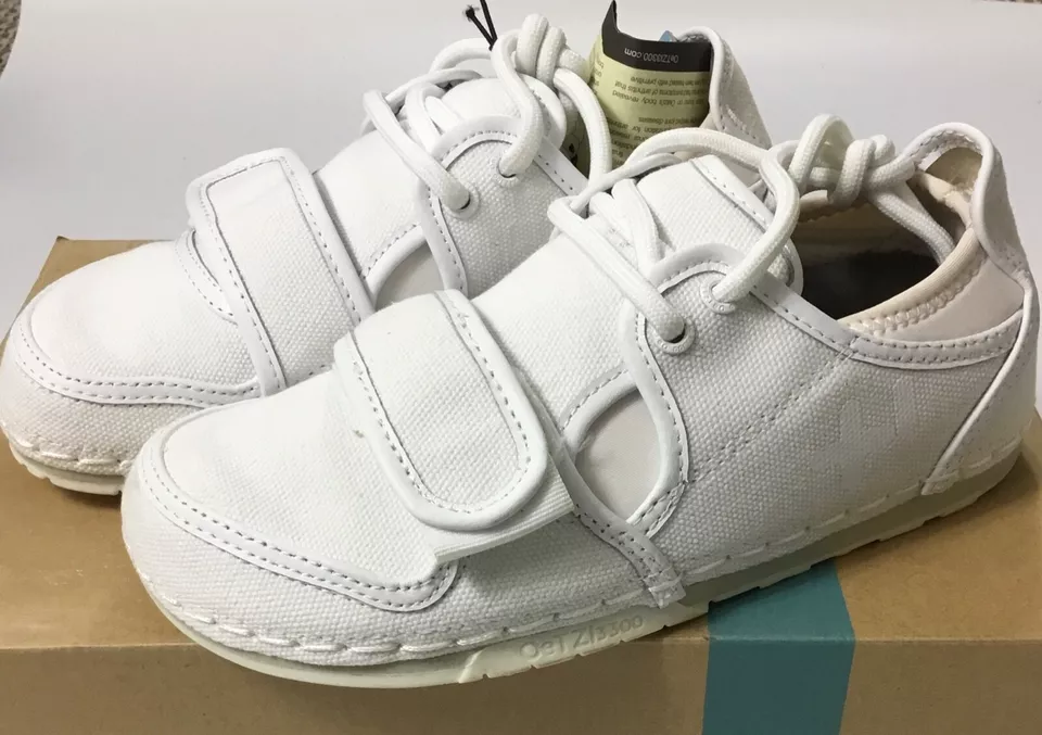 Unisex OTZ 300GMS Cotton Slip On Shoes White Black Stripes EU 36 US Size 3 Stain