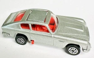 James Bond Aston Martin DB6 1979 Corgi Glidrose & Eon 007 1/64 Scale Silver - Picture 1 of 7