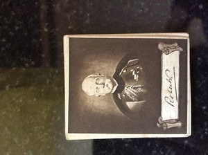 A1v Nicolas Sarony Celebrities & Autograph cigarette card no 45 roberts