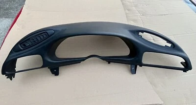 Cuadro de instrumentos Chevrolet Camaro 1993-1996 bisel usado OEM GM 10274340 Foto 1 de 4