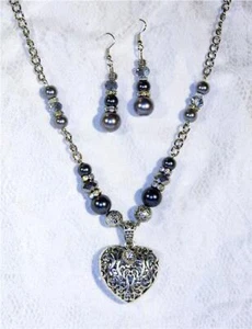 CYNTHIA LYNN "ALL MY HEART" NECKLACE EARRINGS SET SILVER HEART W/ CRYSTALS - Picture 1 of 1