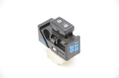 2015-2018 Subaru WRX STI Passenger Right Front Door Lock Switch  Foto 1 de 4