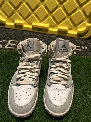 Talla 9.5 - Air Jordan 1 Gris Medio Niebla W Foto 1 de 4