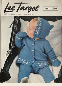 Baby Kinderwagen Set STRICKMUSTER Mantel Leggings Baskenmütze Fäustlinge Kapuze Lee Target 6511 - Bild 1 von 6