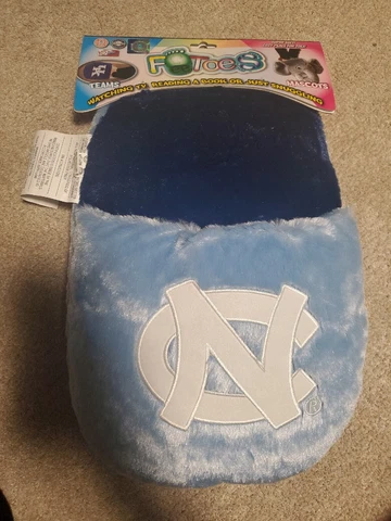North Carolina tarheels feetoes Mascots. 12"x16" Cover