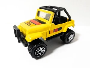 Vintage Tootsietoy Yellow Jeep 4x4 CJ7 Diecast Toy Truck Collectible - Picture 1 of 12