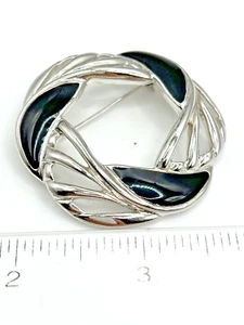 Trifari Brooch Openwork Silver Tone Pin Black Enamel Vintage Fashion Jewelry - Picture 1 of 4
