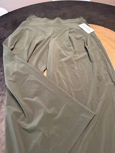 Neu mit Etikett Athleta Brooklyn HEIGHTS DAMENHOSE WEITES BEIN PLISSIERT GRÜN GRÖSSE 16 - Bild 1 von 7
