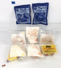 LOT OF 8 NEW VINTAGE MCDONALDS TOYS COLLECTIBLES NEOPETS, BATMAN, MUPPETS B1273