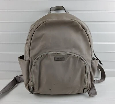 Kate Spade New York Nylon Acolchado Bolsillo Mochila Libro Bolso para Computadora Foto 1 de 4