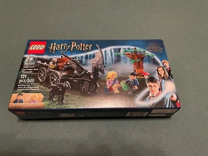 LEGO Harry Potter: Hogwarts Carriage and Thestrals (76400) - Picture 1 of 2