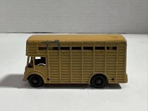 1963 Budgie Models Cattle Truck Number 22 Made in England Rare! - Picture 1 of 10