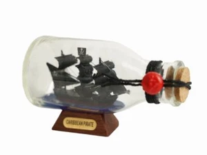 Modelo de barco pirata caribeño en botella de vidrio 5" - Imagen 1 de 1