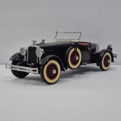 Coche modelo fundido a presión convertible Stutz Black Hawk 1927 Danbury como nuevo 1:24 *DAÑADO Foto 1 de 4