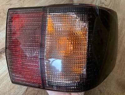 Luz trasera HELLA Treser para Audi 80 90 B3 Sedán Avant B4 S2 Foto 1 de 4