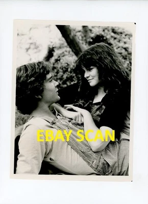 VALERIE BERTINELLI TIMOTHY HUTTON YOUNG LOVE FIRST LOVE 1979 CBS TV PORTRAIT - Image 1 of 2