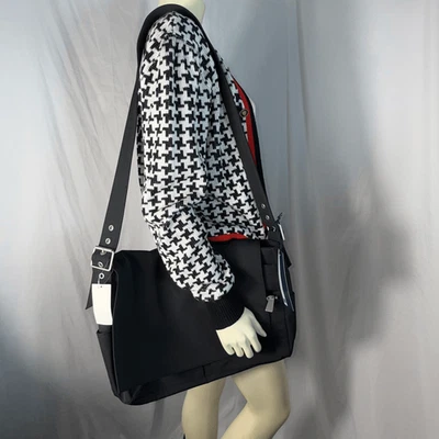 Bolso Mensajero De Colección Y2K GAP Negro Nylon | Bolso Bandolera Ajustable 2002 | Min Foto 1 de 4