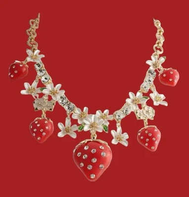 Collar Betsey Johnson Fresa Roja con Estrás Flor Lilly Precio de venta sugerido por el fabricante 125 USD Nuevo con Etiquetas Foto 1 de 4