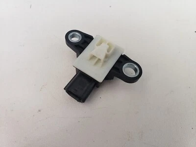 Nissan Altima 2016-2018 sensor lateral OEM  Foto 1 de 2
