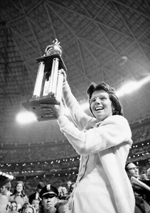 BILLIE JEAN KING 8X10 GLOSSY PHOTO IMAGE #5 - Picture 1 of 1