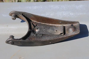 TRIUMPH GT6 TRANSMISSION GEARBOX THROW OUT BEARING FORK - Picture 1 of 4