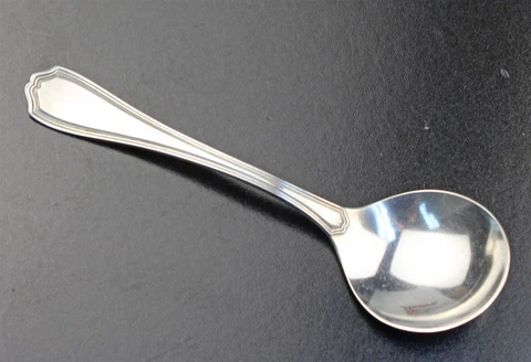 Reed & Barton Sterling Hepplewhite Bouillon Spoons Cover