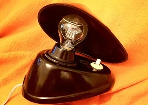 Stromlinienförmige moderne Art Deco braune Vintage Bakelit Wand-Tischlampe c1920 - Imagen 1 de 9