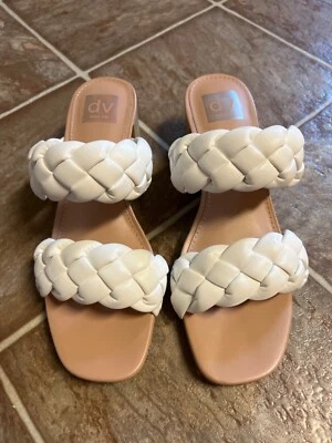 Tacones Dolce Vita Stacey, 8,5, banda trenzada blanca, tacón tostado, nuevos, sin caja Foto 1 de 4