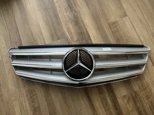 08-14 Mercedes W204 C250 C350 Sedan Hood Radiator Grille Grill OEM - Picture 1 of 14