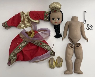 Muñeca Madame Alexander 8" Rey de Siam. Necesito re-cuerda Foto 1 de 4