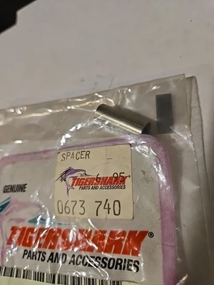 Espaciador Arctic Cat Tigershark 95 Barracuda Monte Carlo 0673-740 OEM Nuevo  Foto 1 de 3