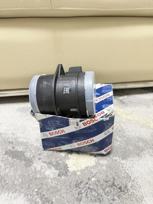 Sensor de flujo de masa de aire MAF para Volkswagen Jetta SportWagen 2010-2014 2,0 L / 2,5 L | Foto 1 de 4