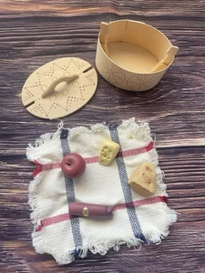 Pleasant Company American Girl Muñeca Kirsten Juego de Almuerzo Escolar Completo Silvestri - Imagen 1 de 7