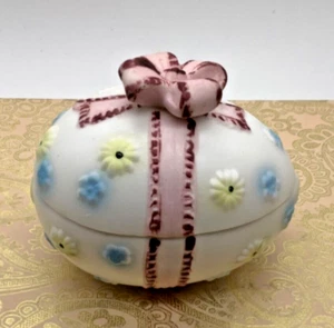 Lefton Easter Egg Trinket Candy Box Bow Flowers Ceramic 4473 Japan, 2.5”x 3.25” - Picture 1 of 4