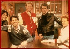 HAPPY DAYS - Card #58 - The Gang at Arnold's - Duocards 1998