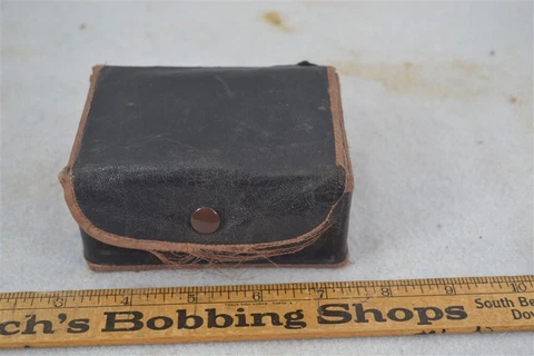 sewing box thimble wooden spools Shaker Community small 4 in  19th c antique Cover