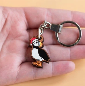 Hand-painted Puffin Bird with Santa Hat Christmas Wooden Keyring - Picture 1 of 1