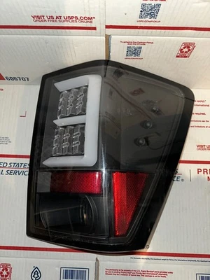 Luces traseras LED Spyder E-Bar para Jeep Grand Cherokee 2007-2010 solo lado derecho Foto 1 de 3