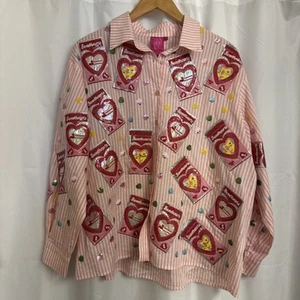Queen Of Sparkles Sweetheart Box Button Down Blouse Top in Pink/White Size S NWT - Picture 1 of 12