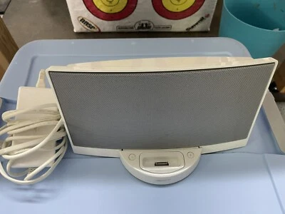 Bose SoundDock Digital Music System Series 1 White - Image 1 of 4