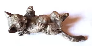 Figurine - chat couché en plomb - 7,80 cm x 2,98 cm - Photo 1/5