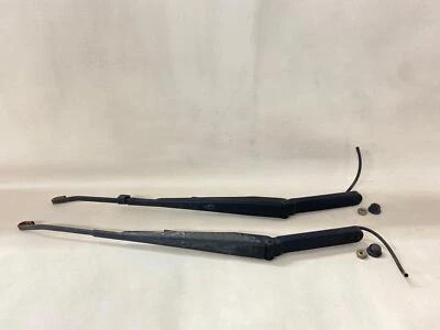 2004 Silverado 1500 Windshield Wiper Arms Drivers and Passenger Side LH and RH - Imagem 1 de 4