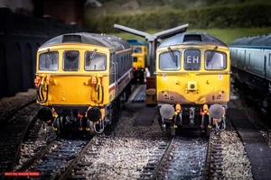 Detaillierte Rohre und Kabel für eine Lokomotive der Baureihe 33 - Spurweite OO (SET 24) - Bild 1 von 14