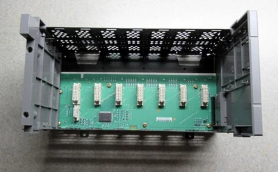 Rack Allen-Bradley SLC 500 7 ranuras 1746-A7 - Incluye tres módulos Foto 1 de 3