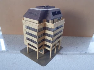 Kibri H0 HOCHHAUS BÜROHAUS GESCHÄFTSHAUS gebaut Rarität - Picture 1 of 7