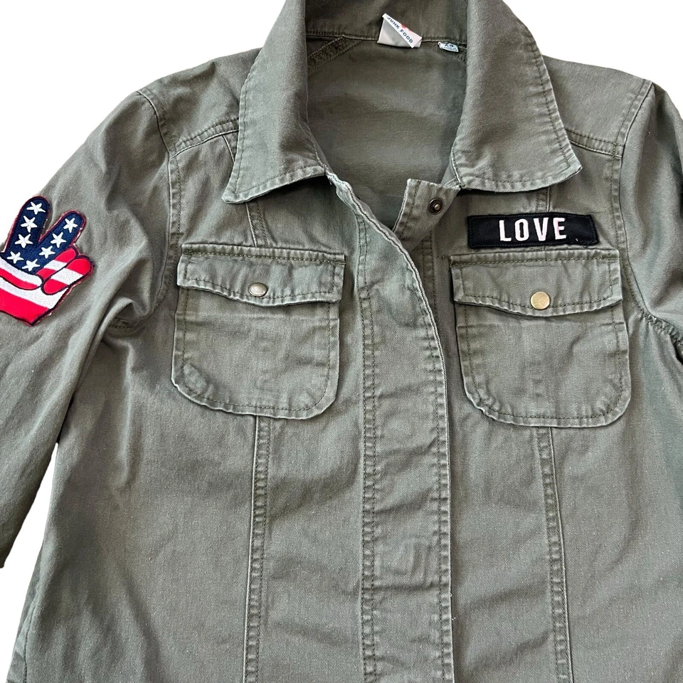 Parches de letrero de paz hippie verde a presión de la chamarra de comida chatarra de The Beatles talla XS Foto 1 de 4