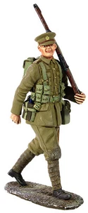 BRITAINS WORLD WAR 1 23066 1914 BRITISH INFANTRY MARCHING WITH FULL KIT - Imagen 1 de 1